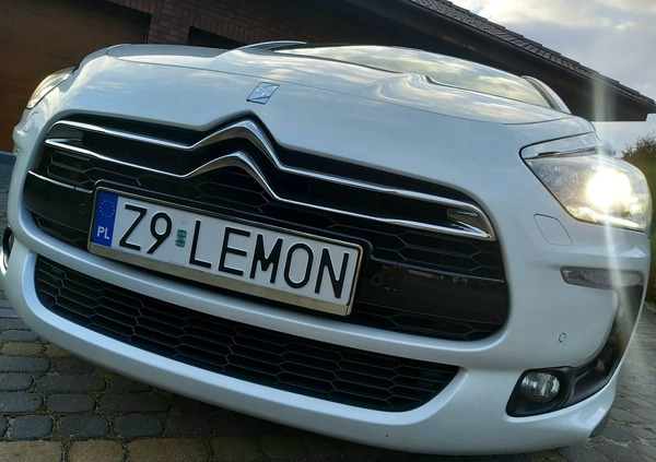 Citroen DS5 cena 47900 przebieg: 230000, rok produkcji 2015 z Morąg małe 497